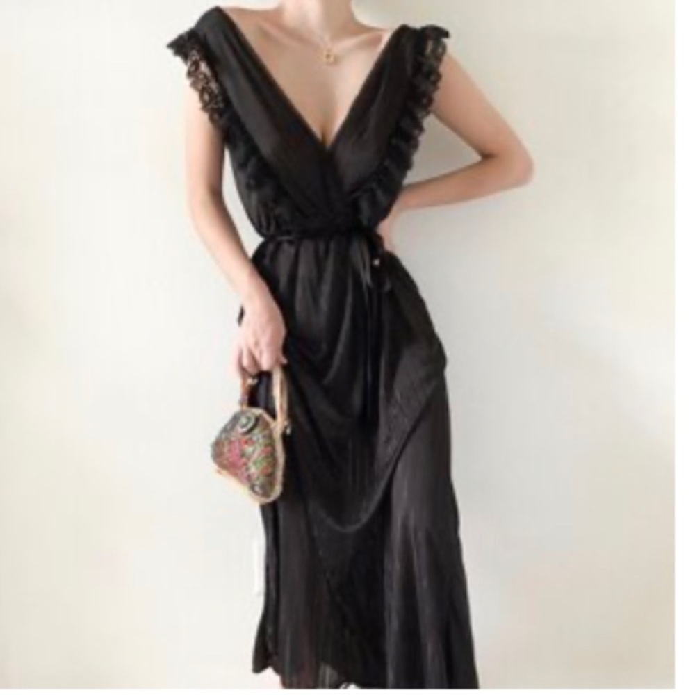 Sororite Vintage Romantic Lace Ruffled Tied Black Slip Dress (S-XL)